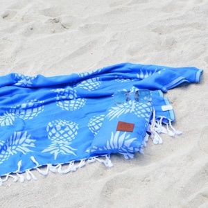 GoodMoodSwim Beach Towel // Pineapple Design // Blue and white